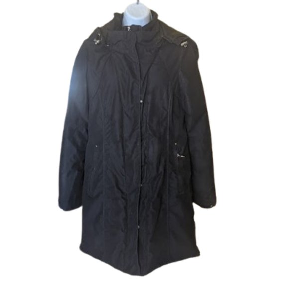 Long Black Streamlined Puffer Coat Size Medium - Picture 2 of 5